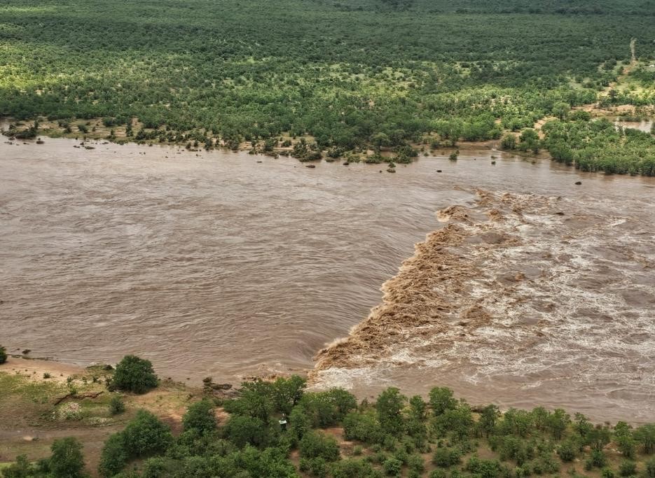 Güney Afrika'da sel nedeniyle hayatını kaybedenlerin sayısı 18'e yükseldi