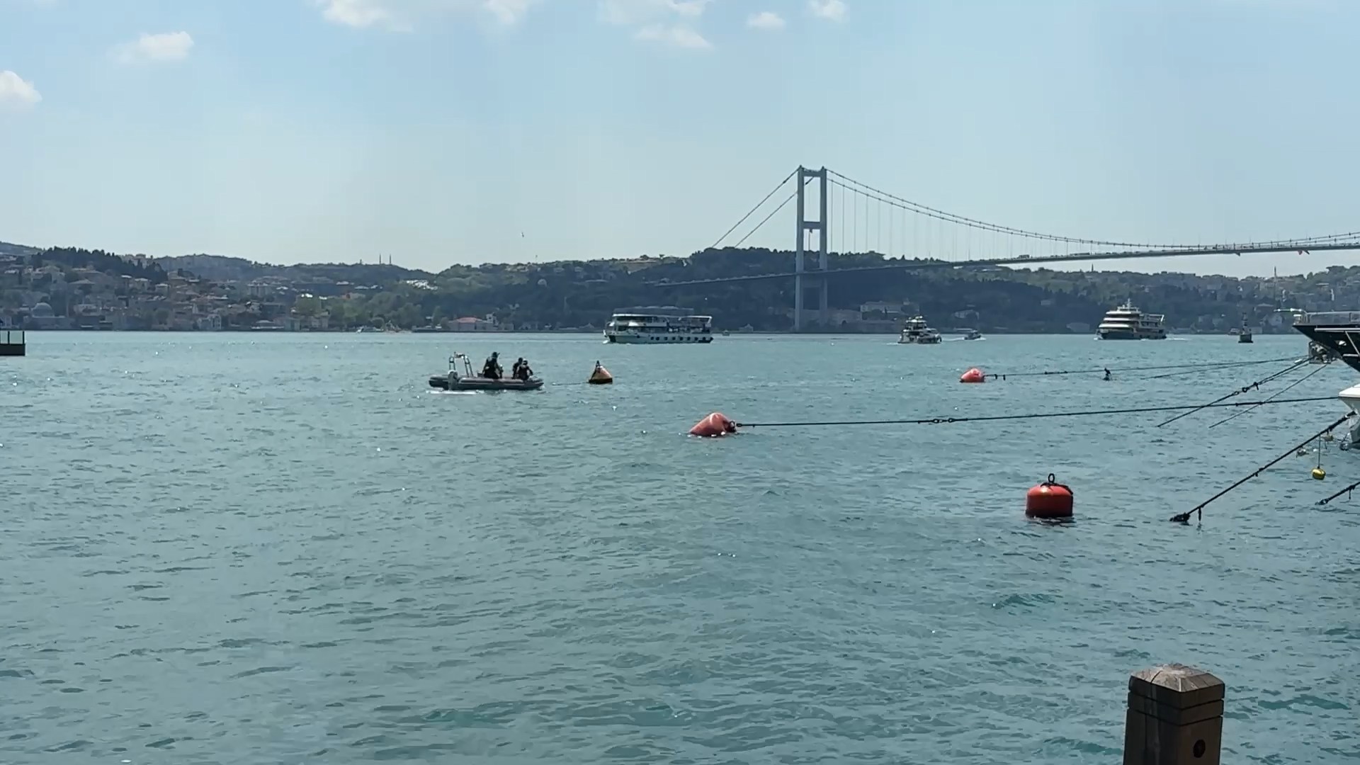 İstanbul Boğazı'na midye toplamak için daldı; denizde kayboldu