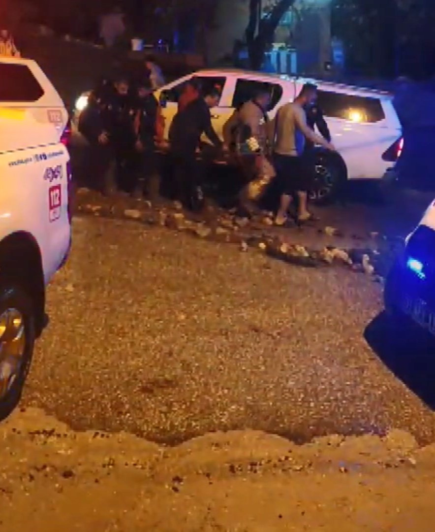 Hatay'da sağanak nedeniyle tek katlı ev çöktü; 1 ölü, 3 yaralı