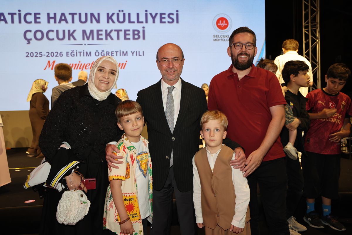 HATİCE HATUN KÜLLİYESİ ÇOCUK MEKTEBİ’NDE  MEZUNİYET HEYECANI YAŞANDI.