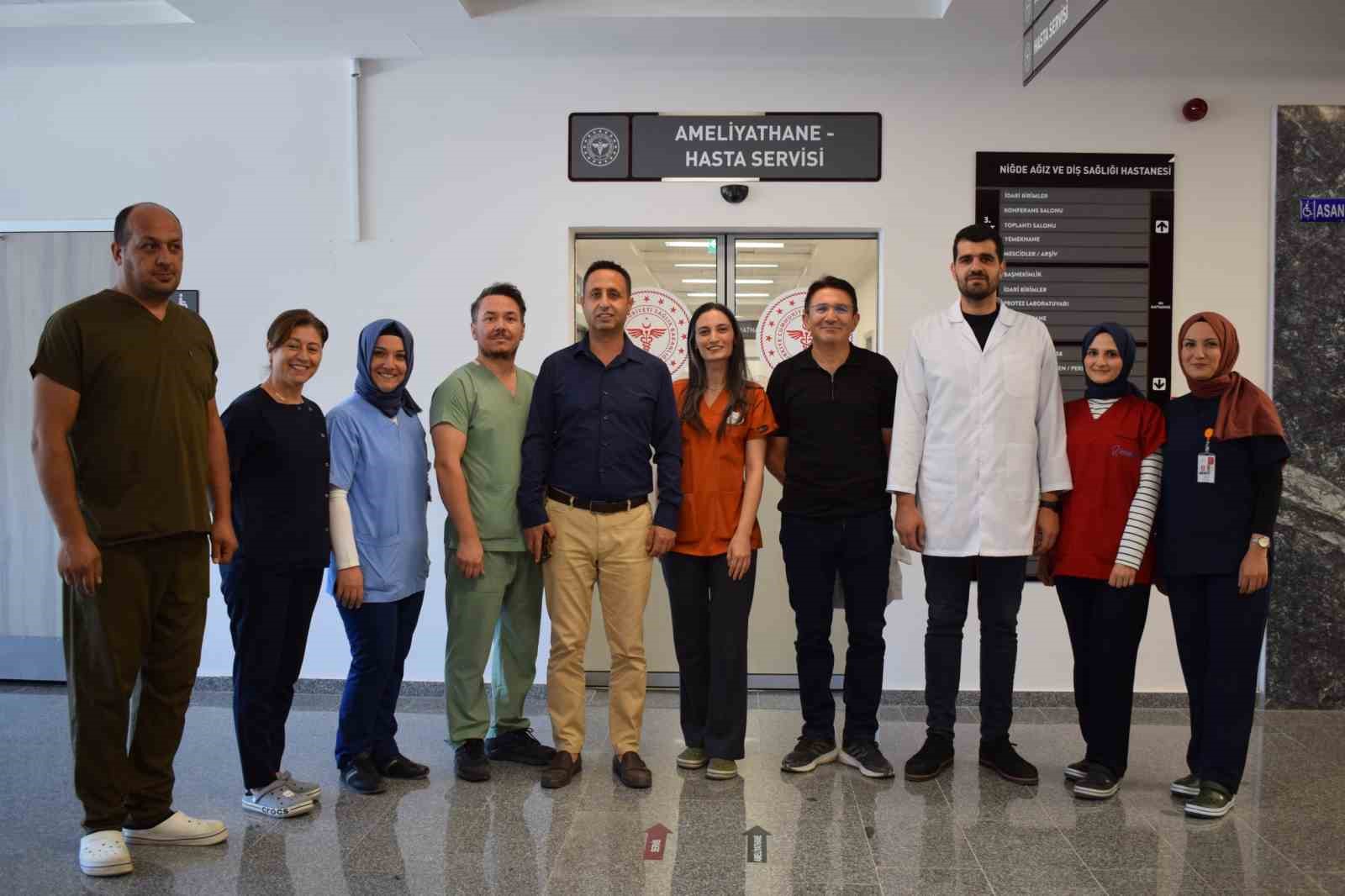 Niğde Ağız ve Diş Sağlığı Hastanesi’nde ilk ameliyat başarıyla gerçekleştirildi

