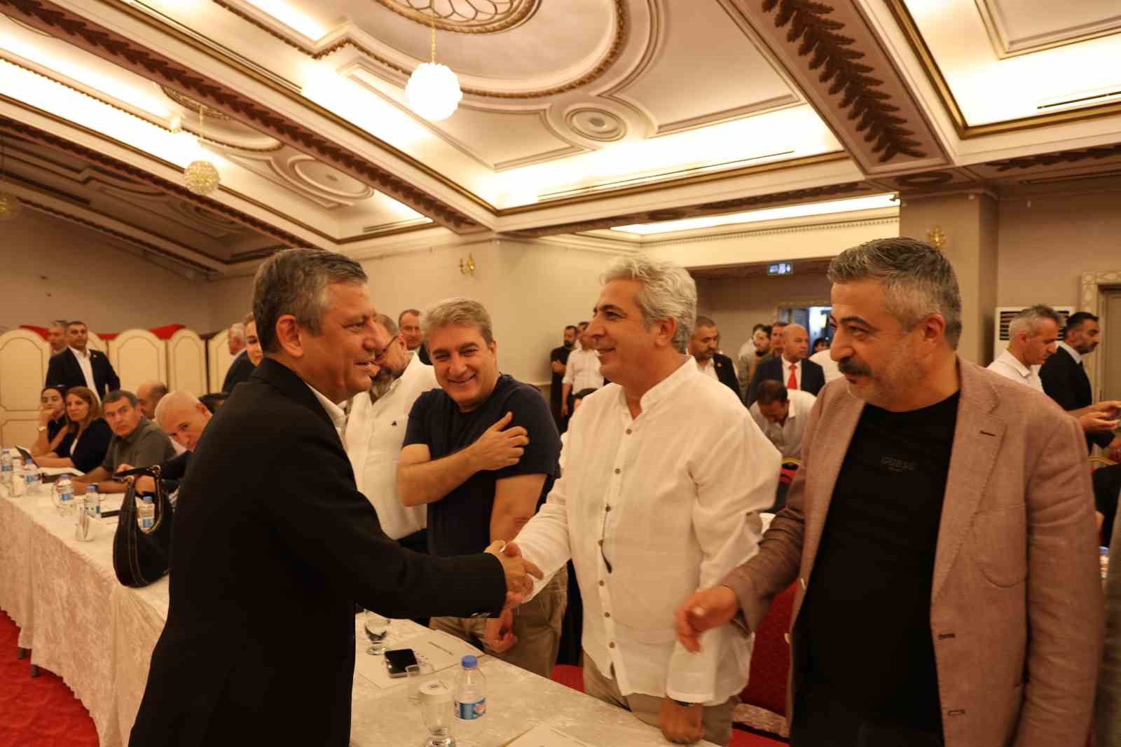 CHP Grup Başkanı Özel: "Ülkemiz, demokrasimiz, partimiz tarihin belki de en zor günlerinden geçiyor"

