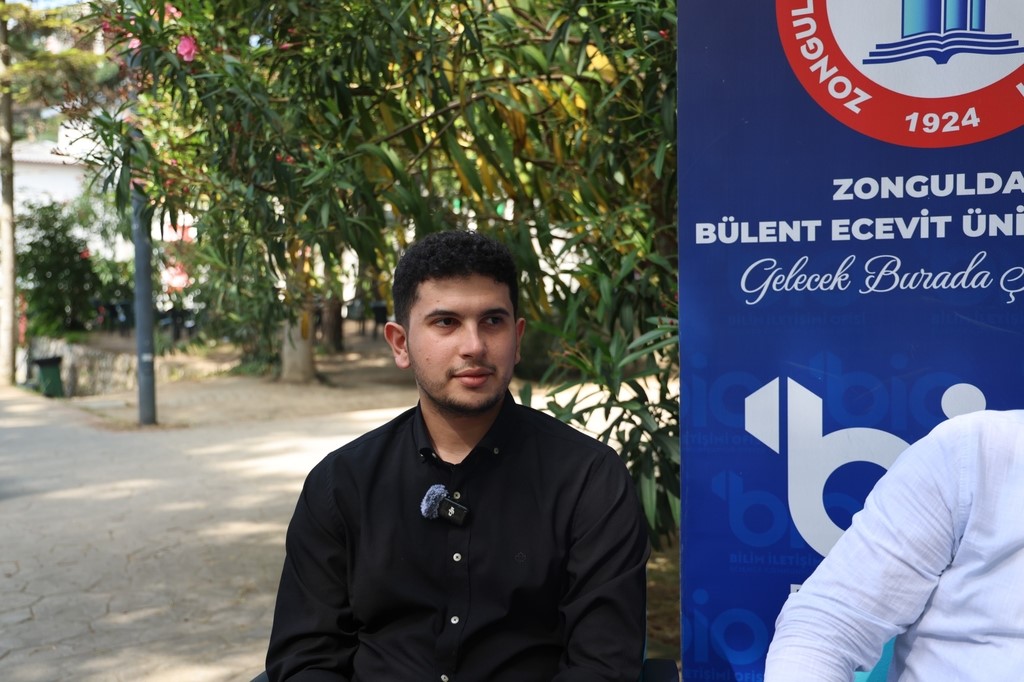 Bilim Kafe’de geleceğin meslekleri konuşuldu: Bilişim Güvenliği Uzmanlığı ve Siber Güvenlik
