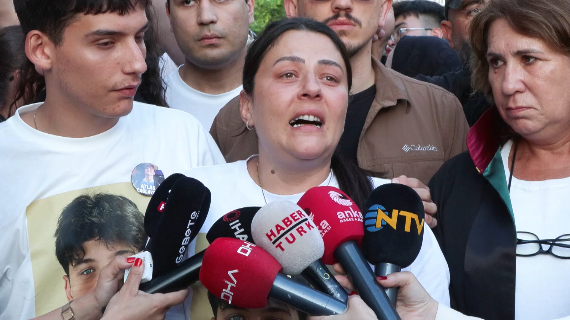 Atlas Çağlayan'ın annesi: Diğer 4 katil gözlerimizin içine bakarak buradan gitti